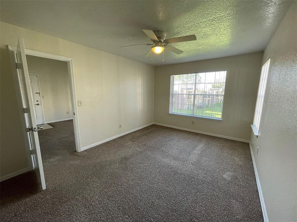 For Rent: $1,225 (1 beds, 1 baths, 583 Square Feet)