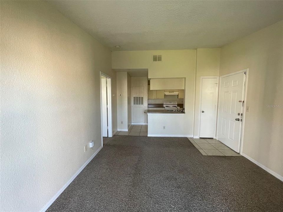 For Rent: $1,225 (1 beds, 1 baths, 583 Square Feet)