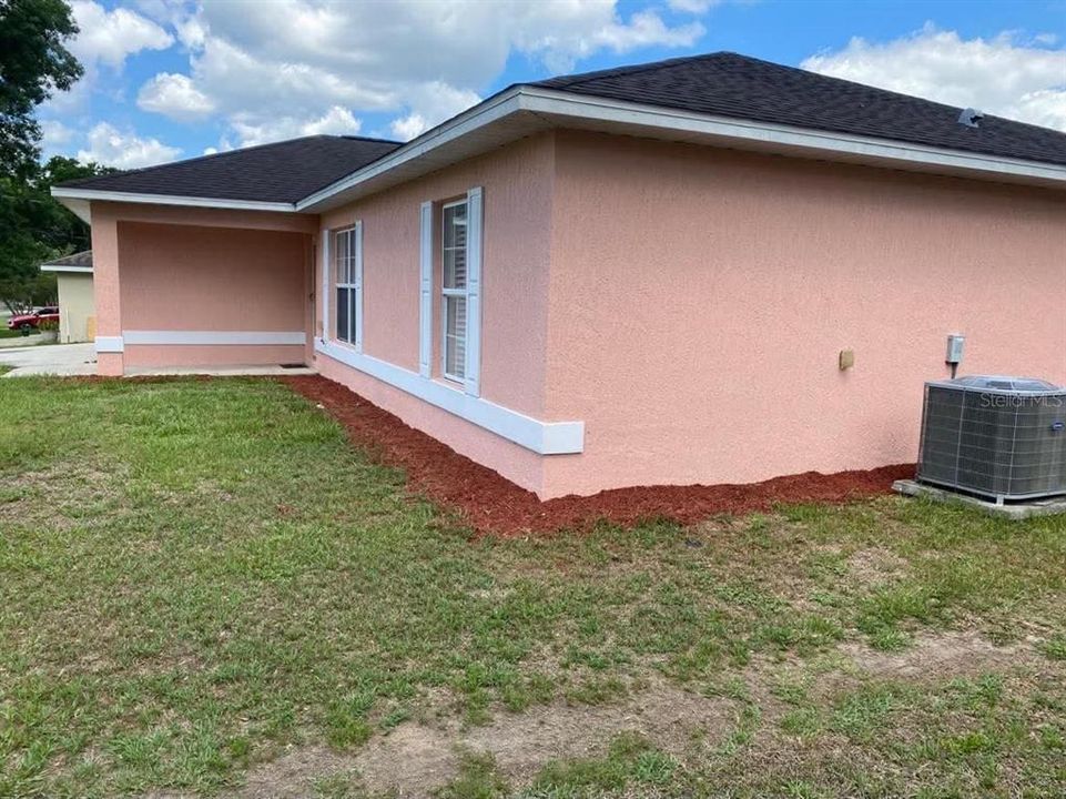 For Sale: $279,900 (3 beds, 2 baths, 1370 Square Feet)