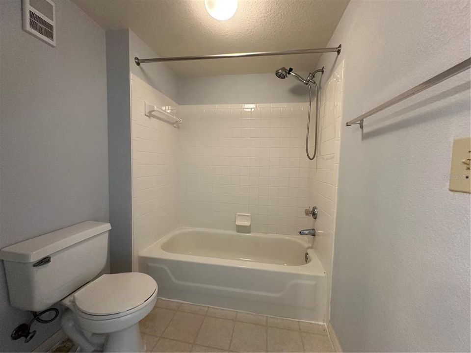 В аренду: $1,750 (2 спален, 2 ванн, 1080 Квадратных фут)