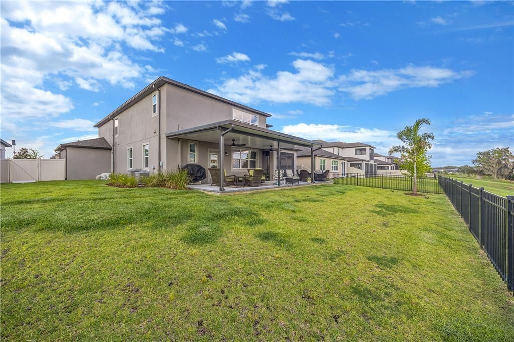 На продажу: $799,999 (5 спален, 4 ванн, 3761 Квадратных фут)