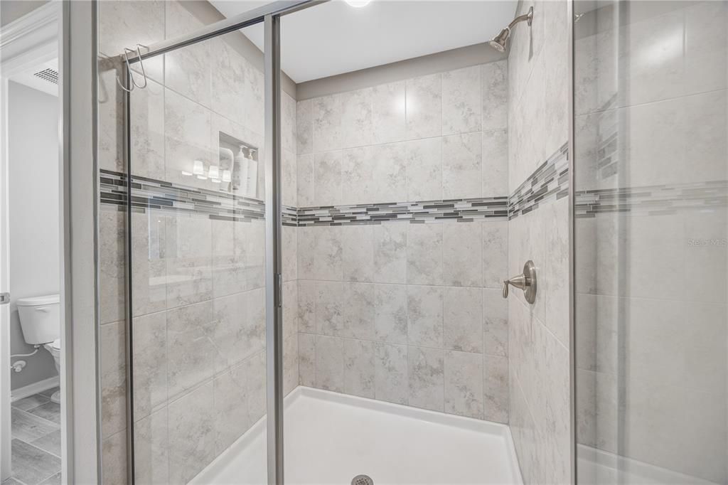 На продажу: $799,999 (5 спален, 4 ванн, 3761 Квадратных фут)