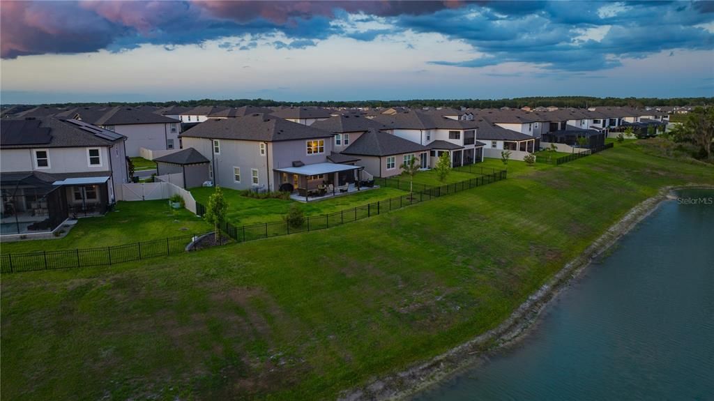 На продажу: $799,999 (5 спален, 4 ванн, 3761 Квадратных фут)