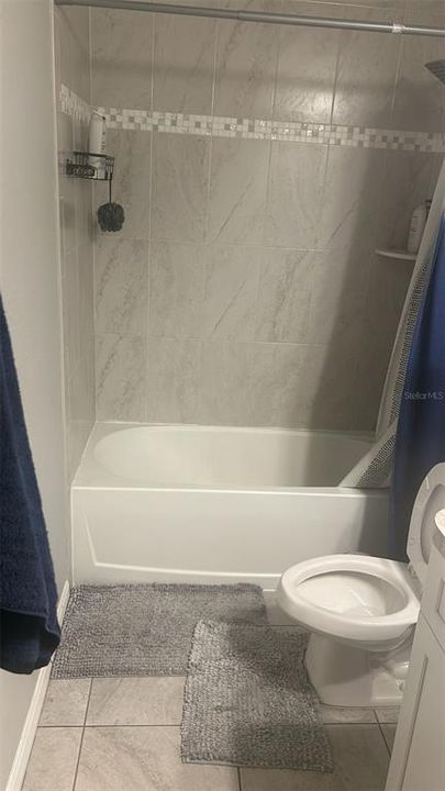 For Rent: $2,100 (2 beds, 1 baths, 1722 Square Feet)