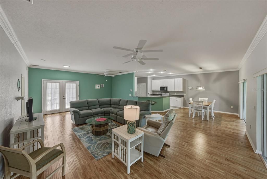 Activo con contrato: $299,900 (2 camas, 2 baños, 1784 Pies cuadrados)