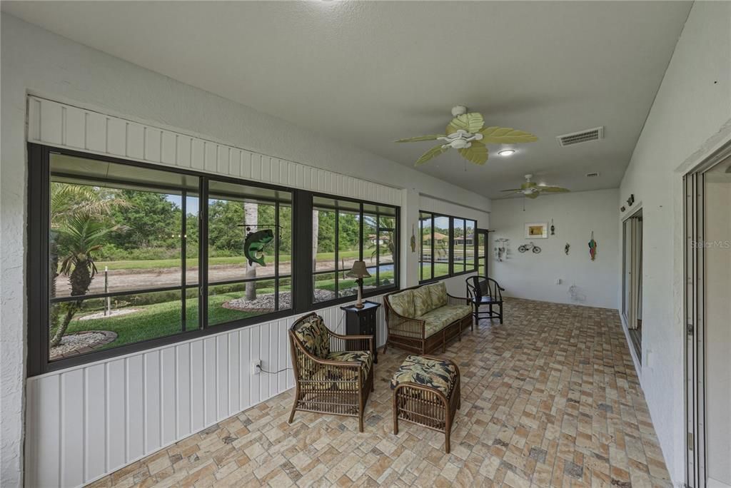 Activo con contrato: $299,900 (2 camas, 2 baños, 1784 Pies cuadrados)