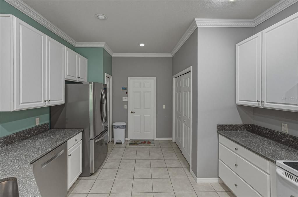 Activo con contrato: $299,900 (2 camas, 2 baños, 1784 Pies cuadrados)