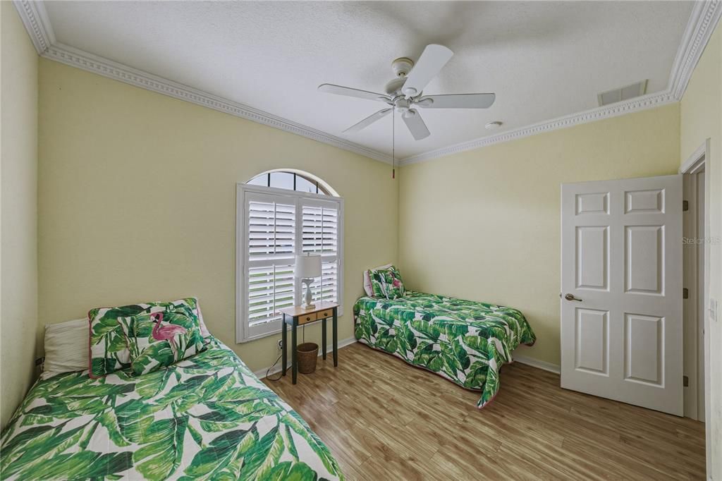 Activo con contrato: $299,900 (2 camas, 2 baños, 1784 Pies cuadrados)