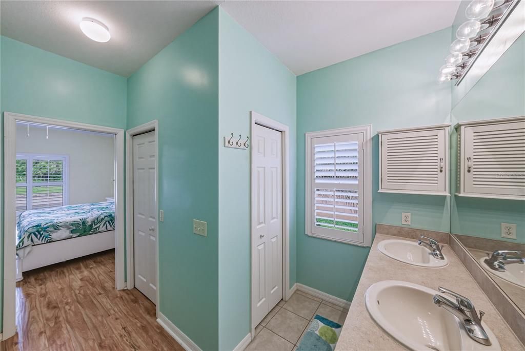 Activo con contrato: $299,900 (2 camas, 2 baños, 1784 Pies cuadrados)