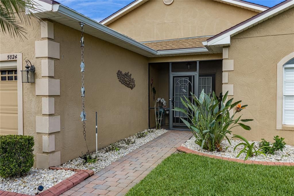 Activo con contrato: $299,900 (2 camas, 2 baños, 1784 Pies cuadrados)