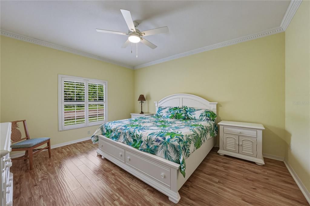 Activo con contrato: $299,900 (2 camas, 2 baños, 1784 Pies cuadrados)