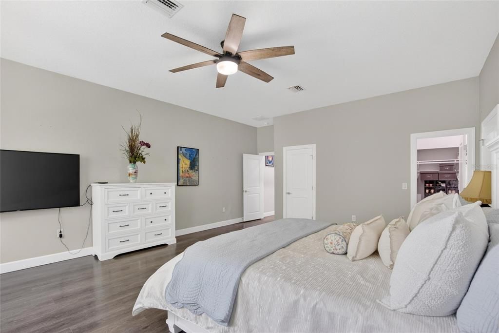 For Sale: $434,900 (3 beds, 2 baths, 2230 Square Feet)