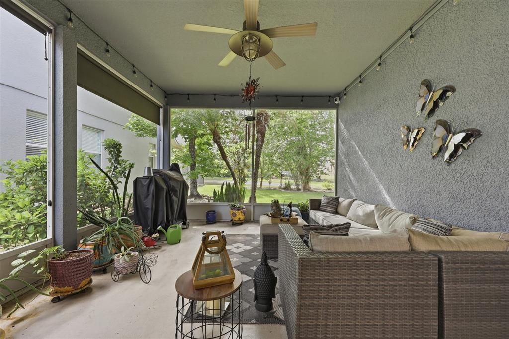 En Venta: $525,000 (3 camas, 2 baños, 2035 Pies cuadrados)
