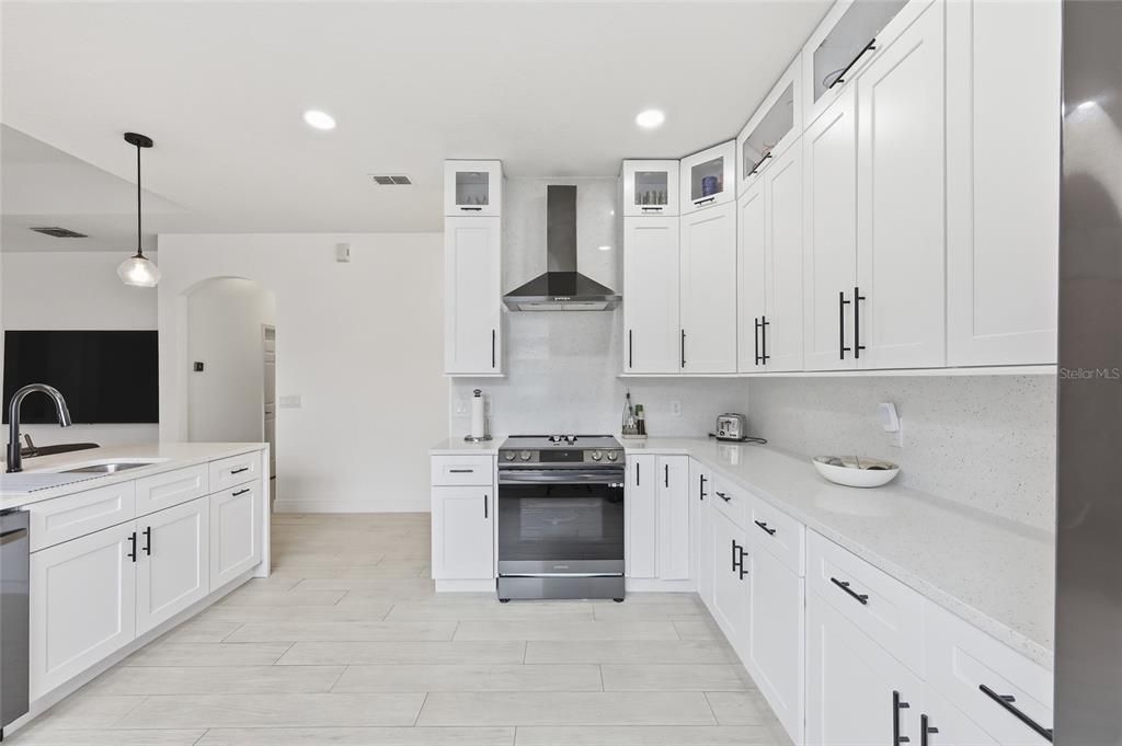 En Venta: $525,000 (3 camas, 2 baños, 2035 Pies cuadrados)