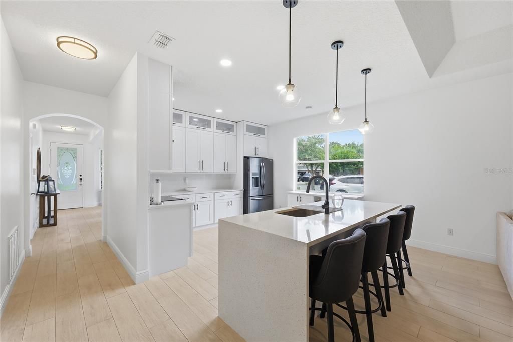 En Venta: $525,000 (3 camas, 2 baños, 2035 Pies cuadrados)