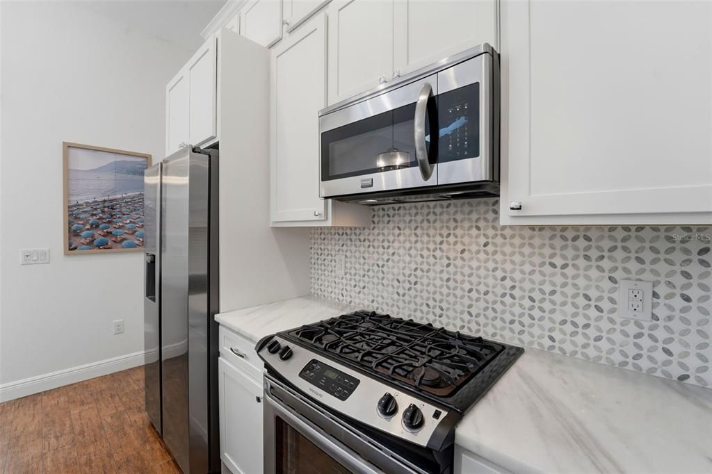 For Sale: $689,000 (3 beds, 2 baths, 1554 Square Feet)