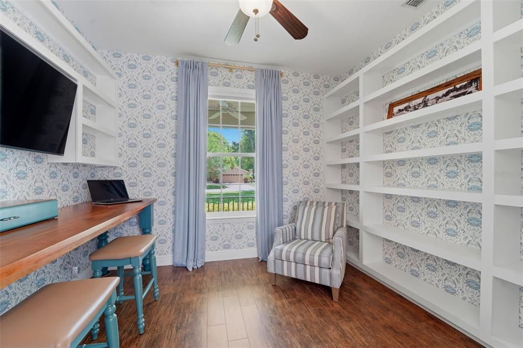 For Sale: $689,000 (3 beds, 2 baths, 1554 Square Feet)