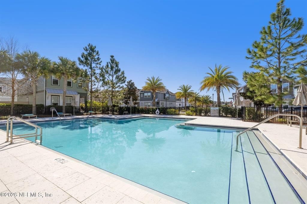For Sale: $409,900 (3 beds, 2 baths, 1693 Square Feet)