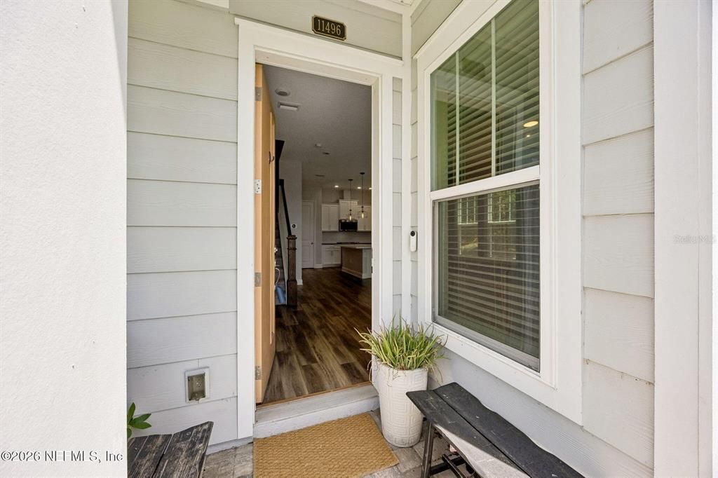 For Sale: $409,900 (3 beds, 2 baths, 1693 Square Feet)
