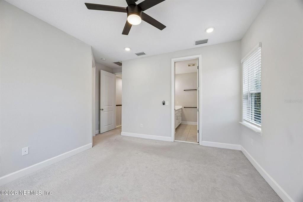 For Sale: $409,900 (3 beds, 2 baths, 1693 Square Feet)