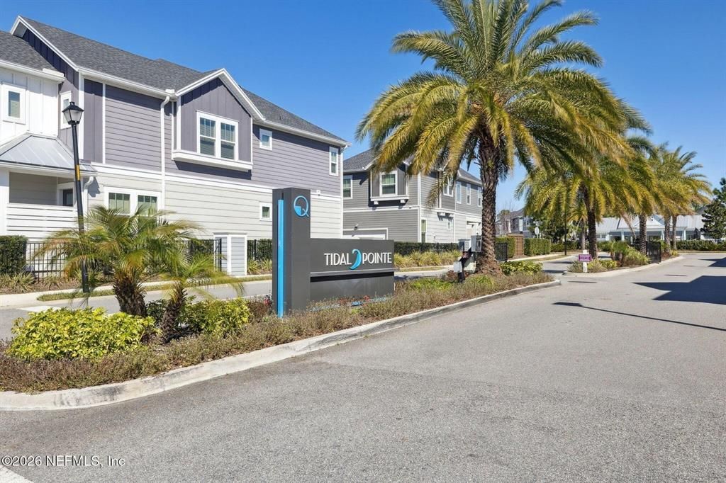 For Sale: $409,900 (3 beds, 2 baths, 1693 Square Feet)