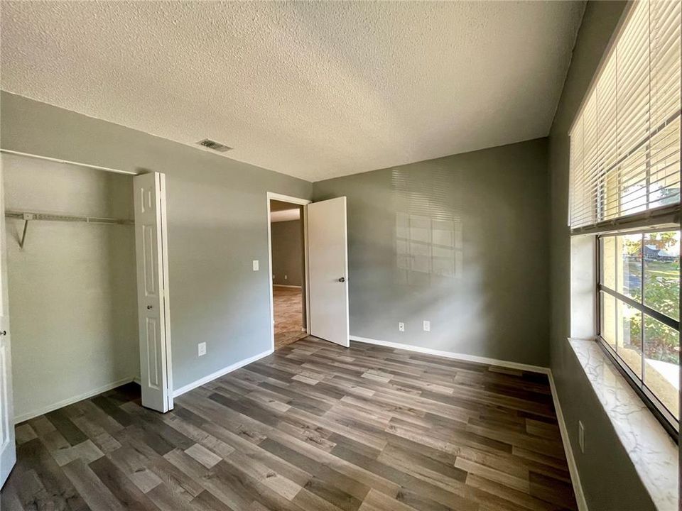 В аренду: $1,625 (2 спален, 1 ванн, 900 Квадратных фут)