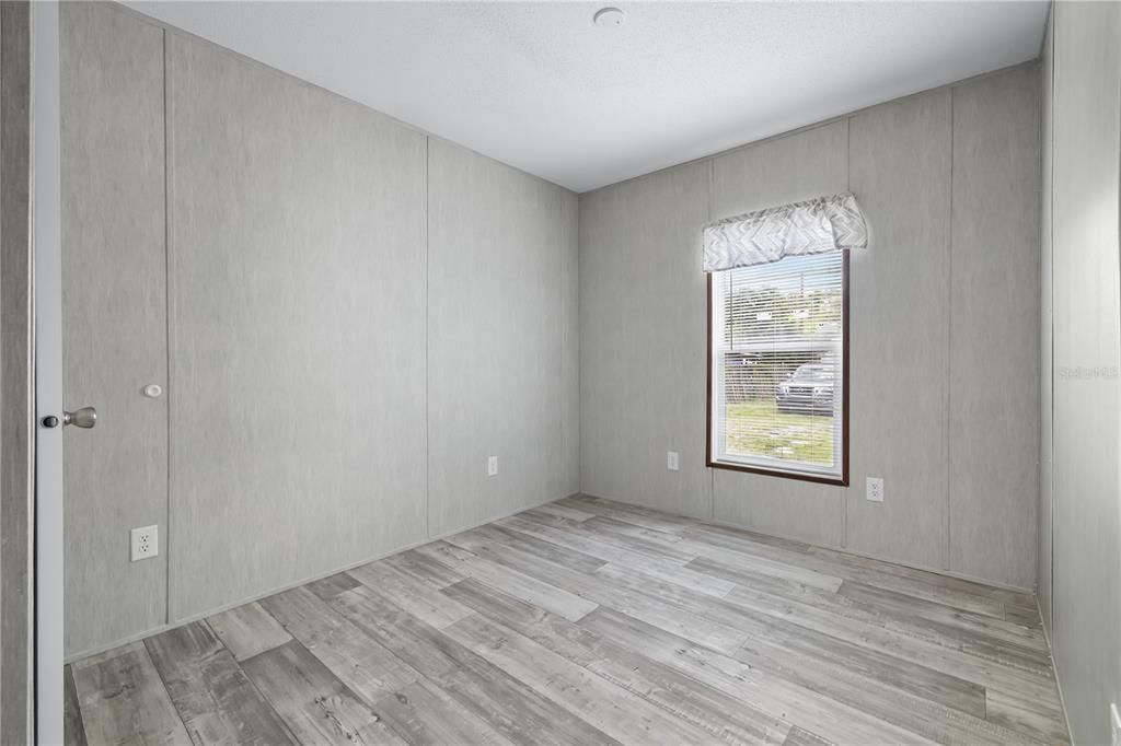 For Sale: $335,000 (4 beds, 2 baths, 1456 Square Feet)