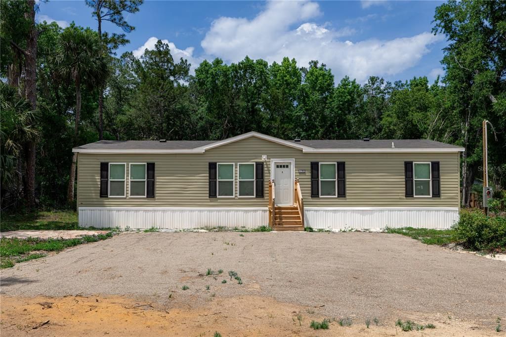 For Sale: $335,000 (4 beds, 2 baths, 1456 Square Feet)