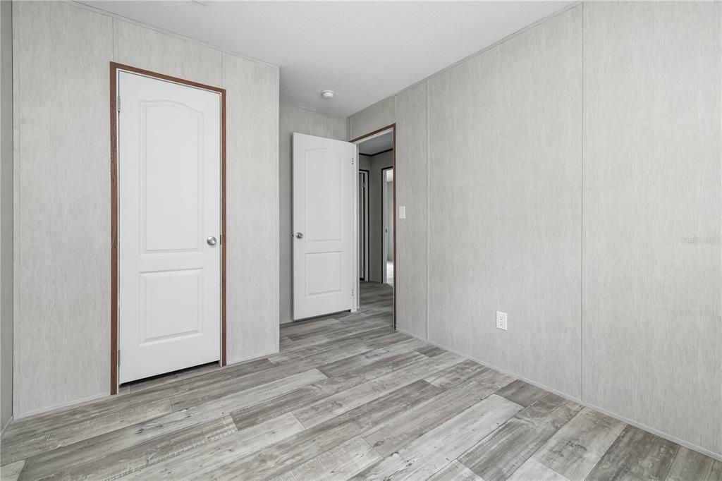 For Sale: $335,000 (4 beds, 2 baths, 1456 Square Feet)