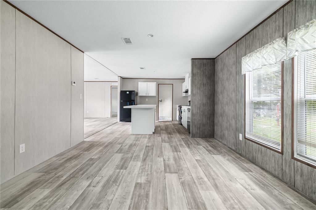 For Sale: $335,000 (4 beds, 2 baths, 1456 Square Feet)