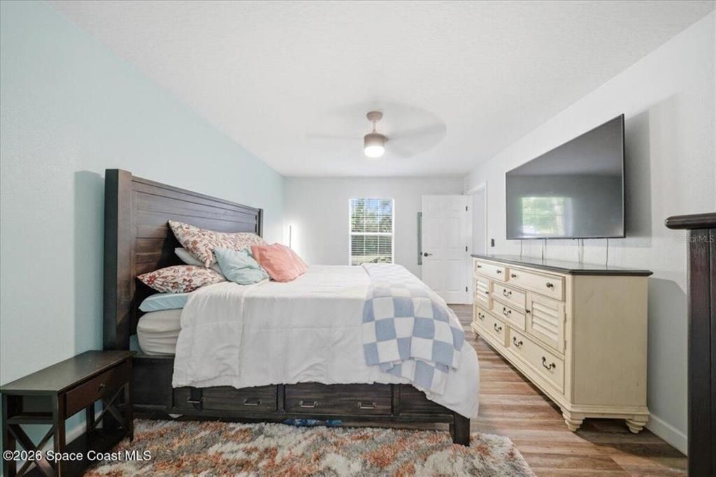 Activo con contrato: $344,000 (3 camas, 2 baños, 1352 Pies cuadrados)