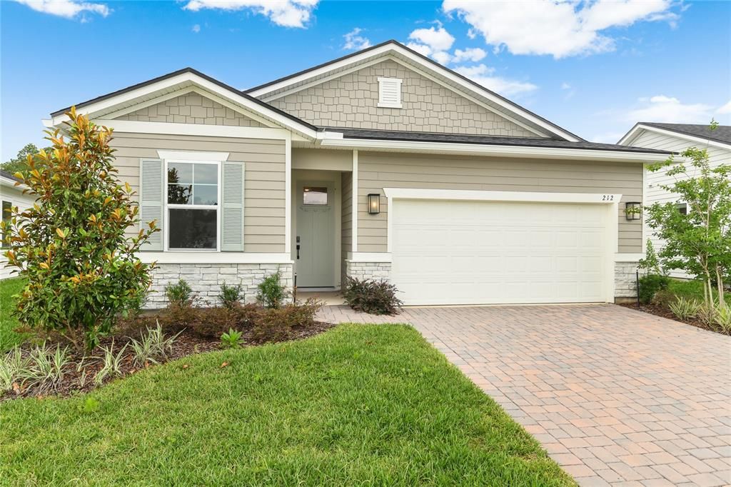 For Sale: $319,997 (4 beds, 2 baths, 1800 Square Feet)