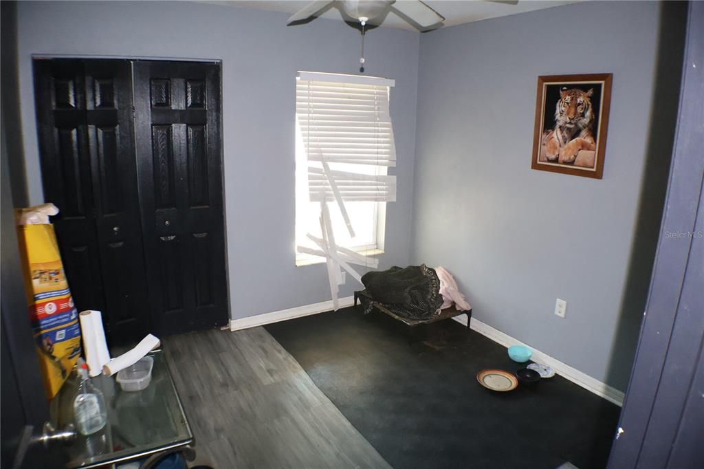 Activo con contrato: $189,000 (4 camas, 2 baños, 1599 Pies cuadrados)