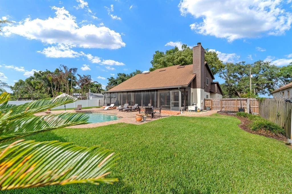 Active With Contract: $489,900 (3 beds, 2 baths, 2394 Square Feet)