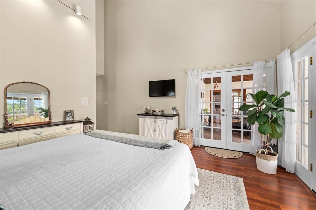 Active With Contract: $489,900 (3 beds, 2 baths, 2394 Square Feet)