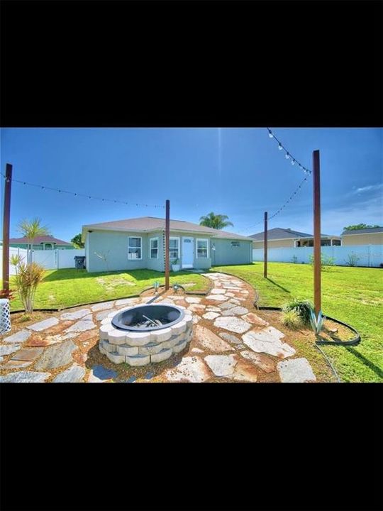 For Sale: $310,000 (3 beds, 2 baths, 1460 Square Feet)