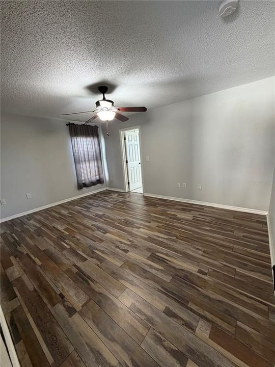 For Sale: $310,000 (3 beds, 2 baths, 1460 Square Feet)