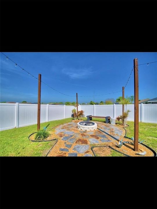 For Sale: $310,000 (3 beds, 2 baths, 1460 Square Feet)