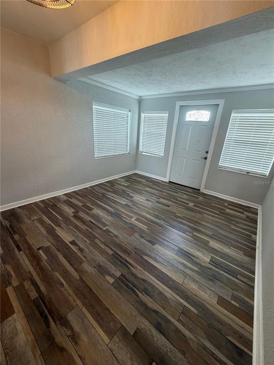 For Sale: $310,000 (3 beds, 2 baths, 1460 Square Feet)