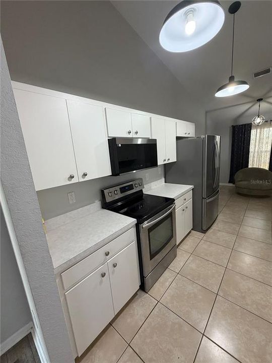 For Sale: $310,000 (3 beds, 2 baths, 1460 Square Feet)
