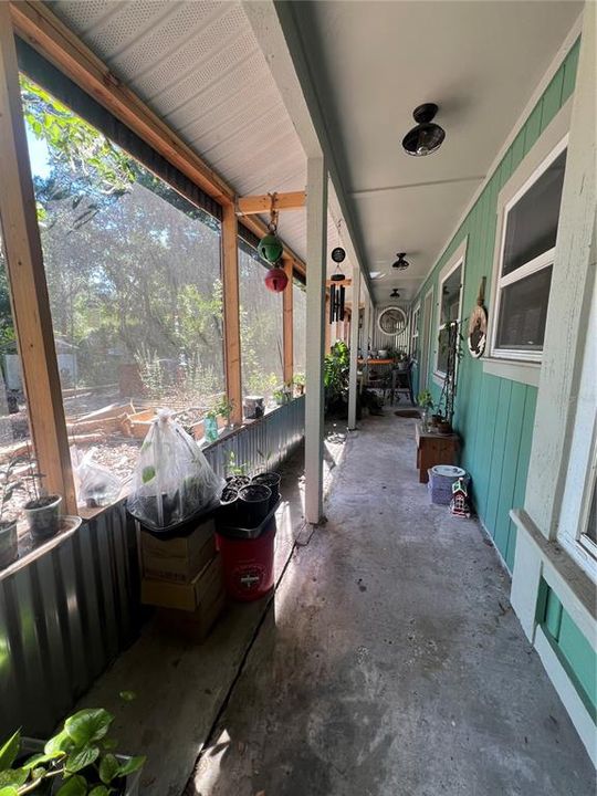 Active With Contract: $255,000 (2 beds, 2 baths, 1200 Square Feet)