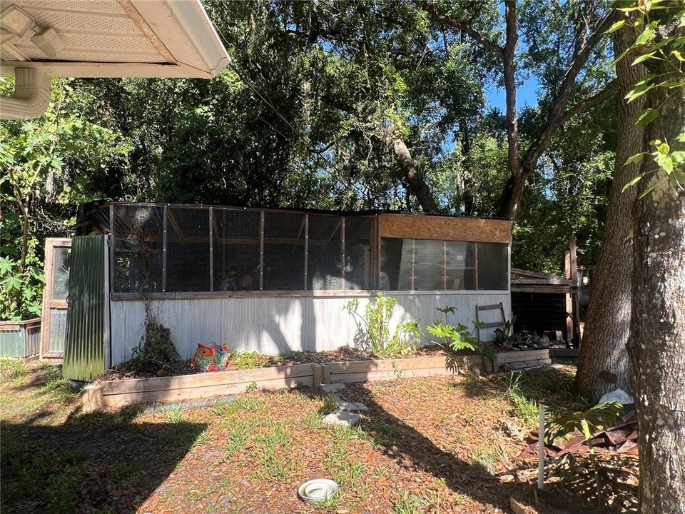 Active With Contract: $255,000 (2 beds, 2 baths, 1200 Square Feet)