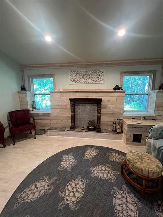 Active With Contract: $255,000 (2 beds, 2 baths, 1200 Square Feet)
