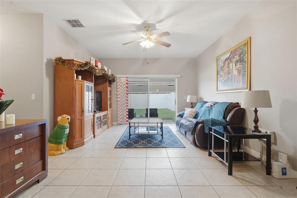 For Sale: $415,000 (4 beds, 2 baths, 1960 Square Feet)