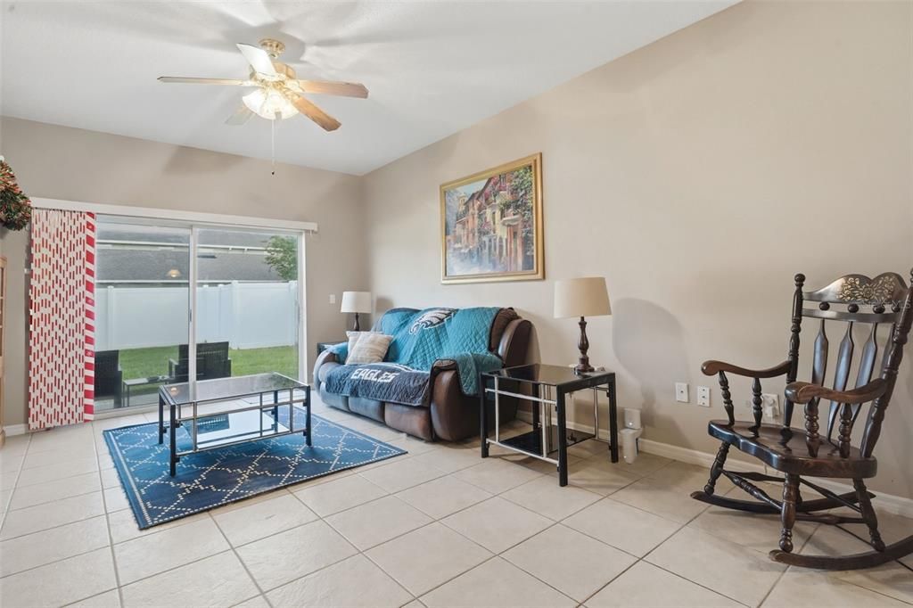 For Sale: $415,000 (4 beds, 2 baths, 1960 Square Feet)