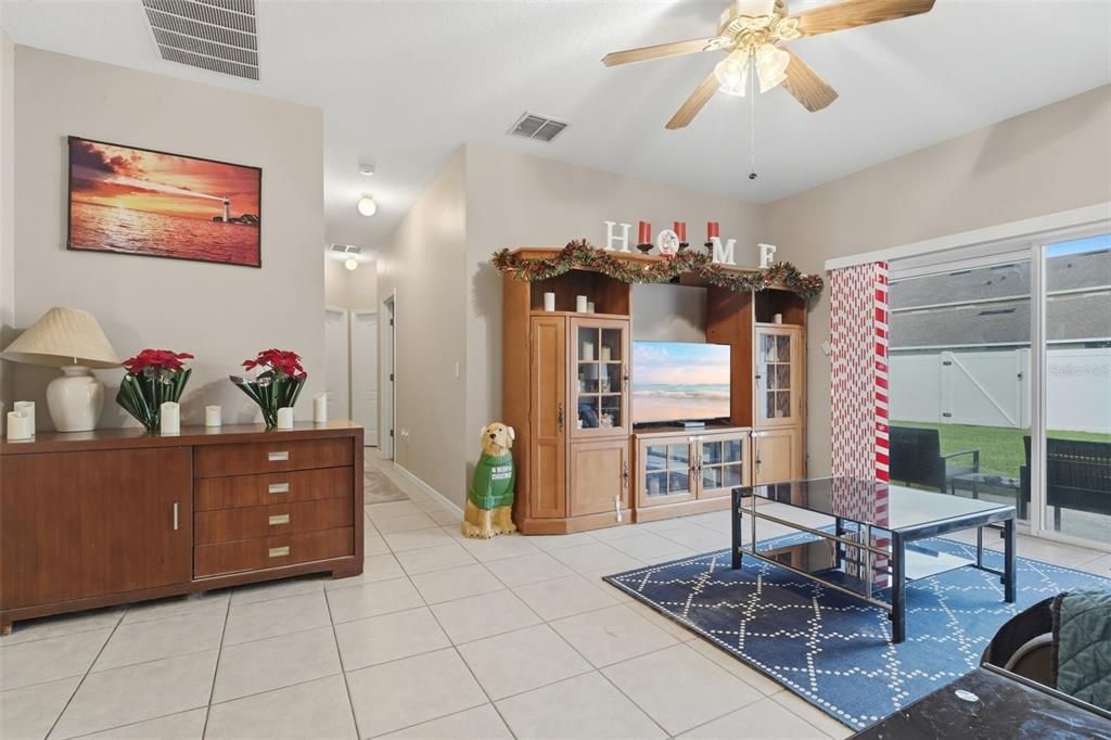 For Sale: $415,000 (4 beds, 2 baths, 1960 Square Feet)