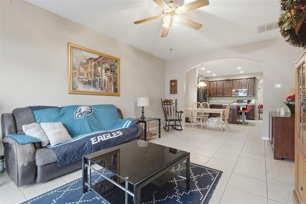 For Sale: $415,000 (4 beds, 2 baths, 1960 Square Feet)