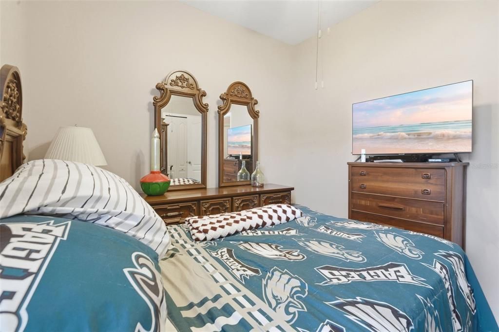 For Sale: $415,000 (4 beds, 2 baths, 1960 Square Feet)