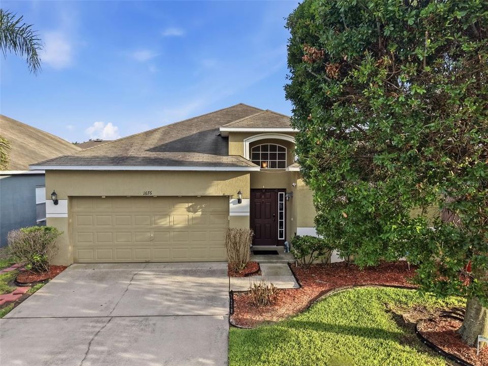 For Sale: $415,000 (4 beds, 2 baths, 1960 Square Feet)