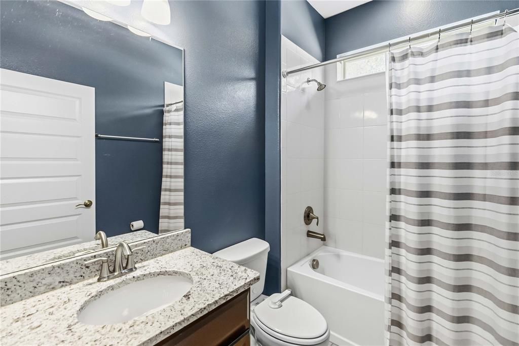 En Venta: $574,990 (3 camas, 3 baños, 2040 Pies cuadrados)
